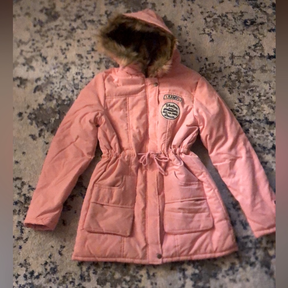 Pink Lightweight Faux Fur Lined Fall/Winter Jacket Size Small ❄️☃️🧥